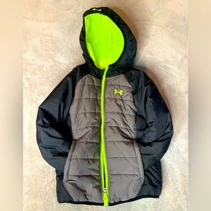 Under Armour Boys Cold Gear black and green hooded puffer jacket size 4t